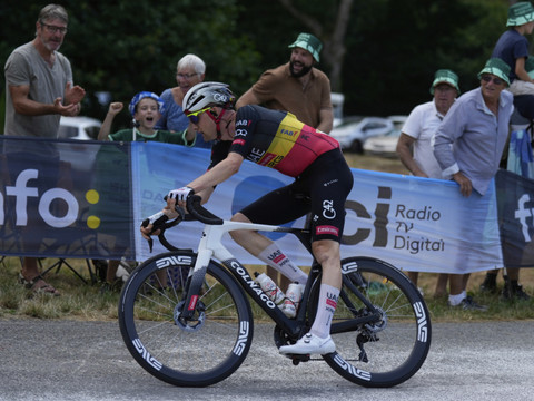Tim Wellens survole la 15e étape