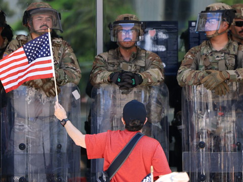 Los Angeles: retrait des 700 Marines américains