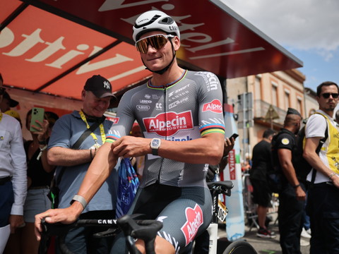 Van der Poel abandonne à cause d'une pneumonie
