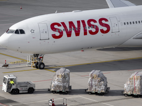 Saisie d'objets dangereux en hausse continue à l'aéroport de Zurich