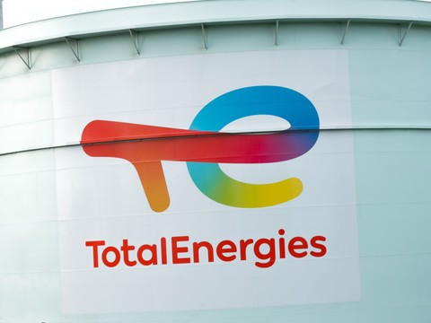 TotalEnergies: le bénéfice chute de près de 30%