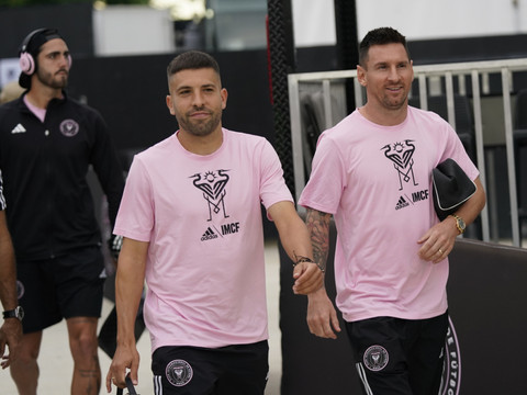 Messi et Jordi Alba suspendus pour avoir snobé le All Star
