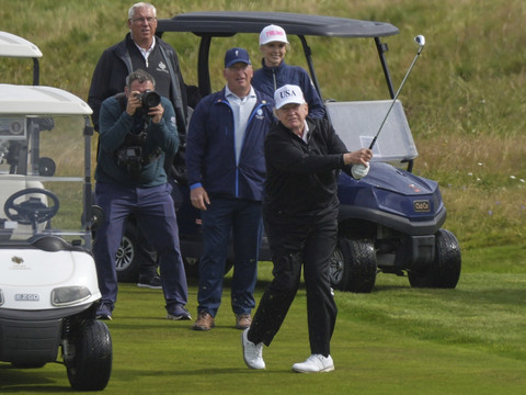 Ecosse: golf prévu pour Trump - manifestations attendues