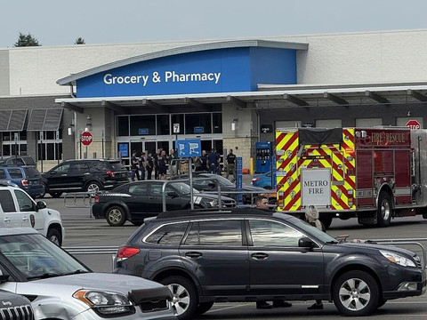 Etats-Unis: au moins onze personnes poignardées dans un supermarché