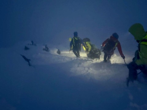 Les sauveteurs valaisans dégagent deux cordées par mauvais temps