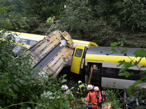 Allemagne: au moins 4 morts et plusieurs blessés dans déraillement