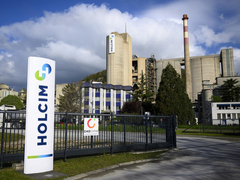 Allégé de l'activité nord-américaine, Holcim solide au 1er semestre