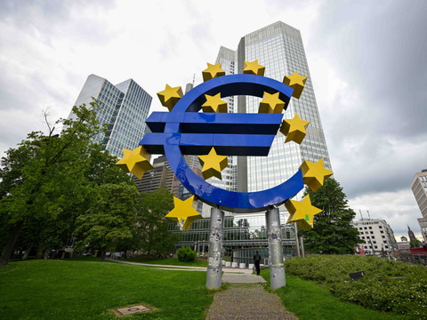 Zone euro: le chômage stable en juin, à 6,2%