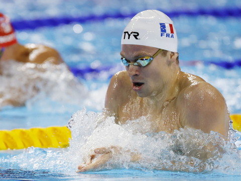 Léon Marchand triple champion du monde du 200 m 4 nages