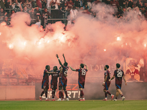 Grosse bagarre entre deux clans rivaux d'ultras servettiens