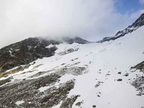 Un randonneur décède au-dessus de Saas-Grund (VS)