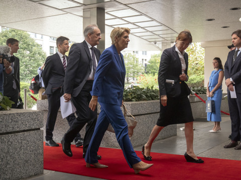 Karin Keller-Sutter est arrivée au Département d'Etat américain