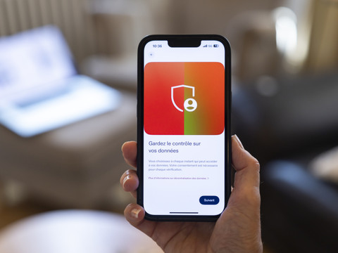 L'e-ID suisse sera facultative et sûre, plaide le Conseil fédéral