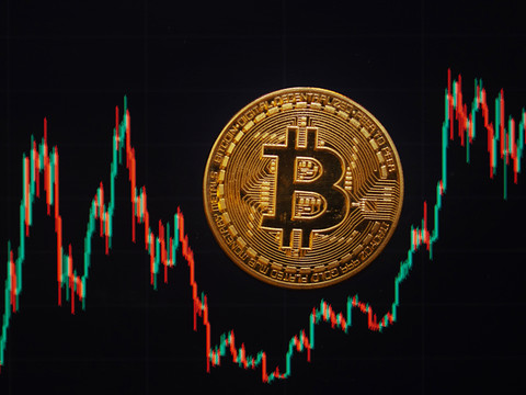 Le bitcoin bat un nouveau record et dépasse les 124'000 dollars