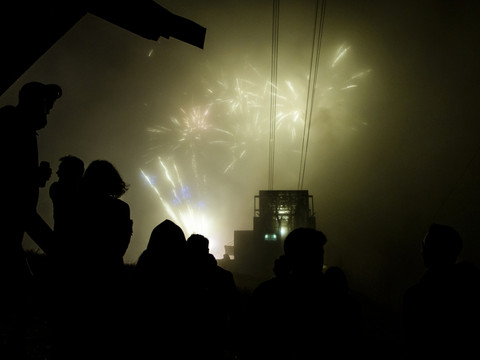 Initiative contre les feux d'artifice: 2 variantes de contre-projet