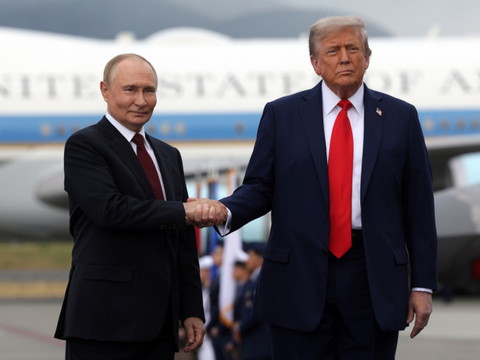 Fin des pourparlers Trump-Poutine en format restreint
