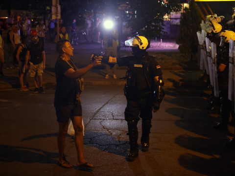 Serbie: 5e soirée de heurts entre manifestants et police