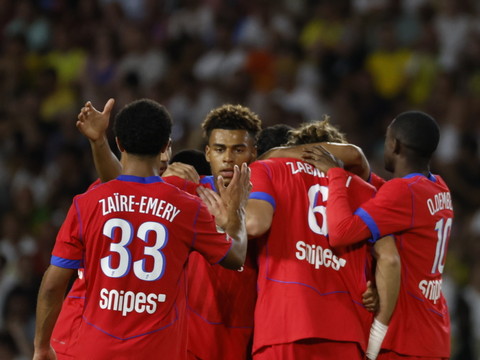 Le PSG réussit ses débuts, sans briller