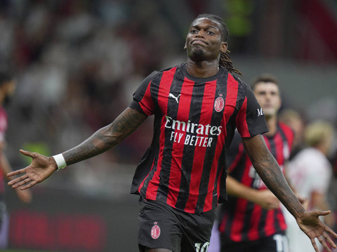 Milan continue sa route en Coupe