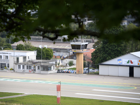 Mesures d'économie: les aéroports régionaux, touchés, se défendent