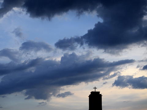 Tessin: débat sur l'obligation de dénoncer les abus dans l'Eglise