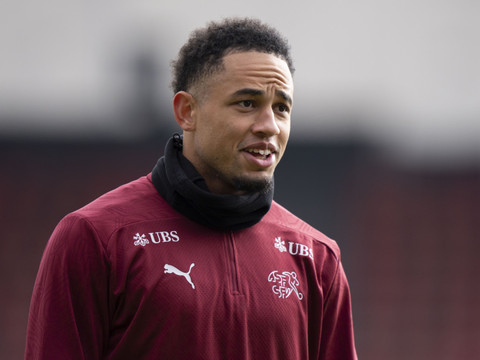 Noah Okafor a signé à Leeds