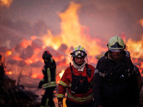 Le Portugal lutte toujours contre des feux de forêts dévastateurs