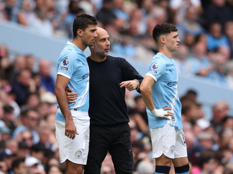 Manchester City battu à domicile