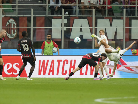 L'AC Milan battu à domicile par un promu