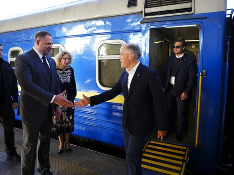 Le Premier ministre canadien Mark Carney en visite à Kiev