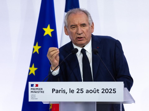 Face à l'impasse sur le budget, Bayrou demande un vote de confiance