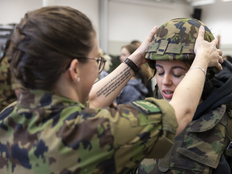 Améliorer les indemnités pour les femmes dans l'armée