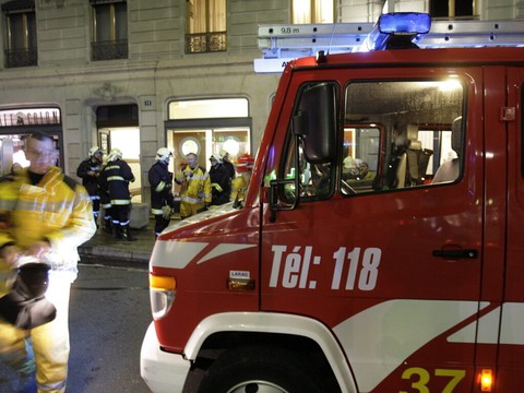 Incendie dans un parking à Neuchâtel: alerte levée
