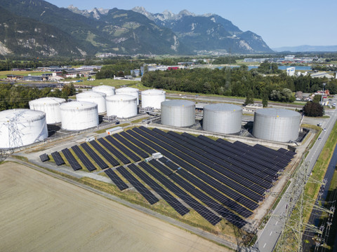 Tamoil: grand parc solaire inauguré sur le site industriel d'Aigle
