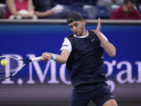Kym s'incline avec les honneurs en 16e de finale