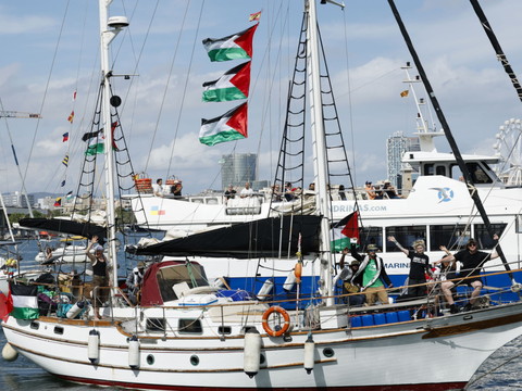 La flottille pour Gaza a dû revenir à Barcelone à cause du vent