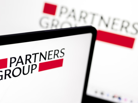 Bond du bénéfice semestriel pour Partners Group