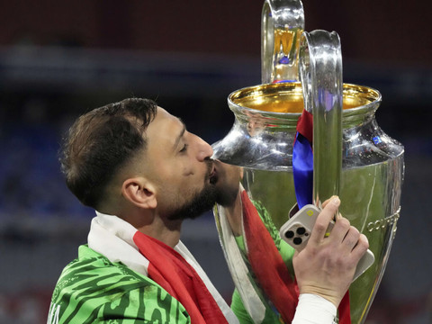 Donnarumma recruté par Manchester City