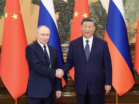 Xi et Poutine célèbrent leur relation 