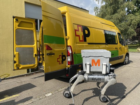 La Poste teste l'utilisation de robots pour la livraison de colis