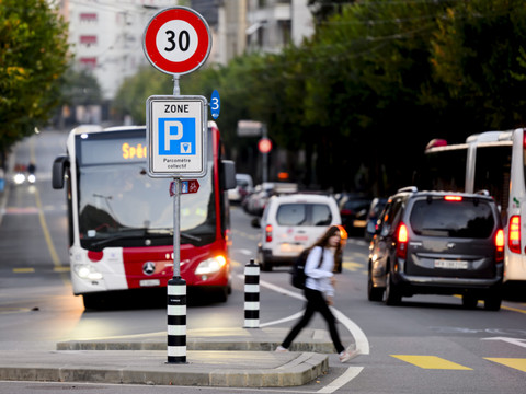 Le 30 km/h dans les villes doit être mieux cadré en Suisse