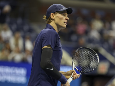 Sinner sans pitié avec Musetti en quart de finale