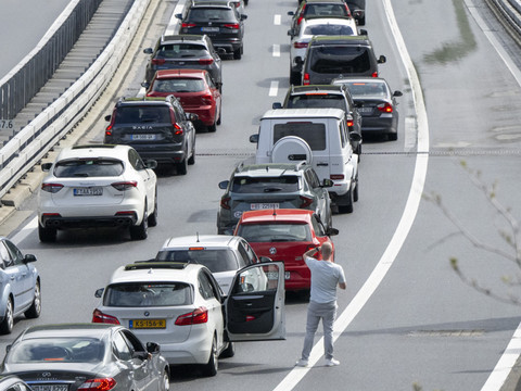 Le Conseil fédéral rejette une taxe de transit à travers la Suisse