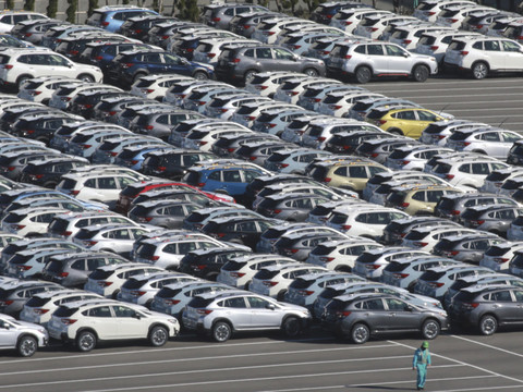 Les droits de douane sur les automobiles japonaises ramenés à 15%