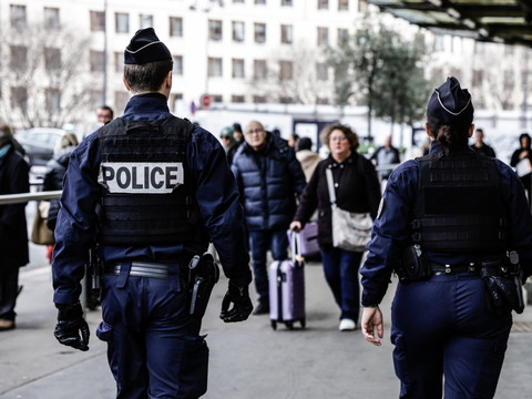 Vol de bijoux en Suisse: deux hommes incarcérés à Paris