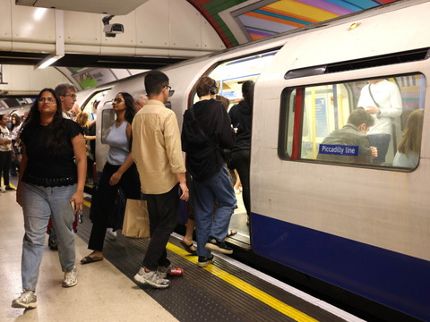 Fortes perturbations dans le métro londonien en raison d'une grève