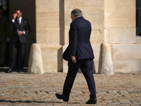 L'Assemblée renverse Bayrou et en appelle à Macron