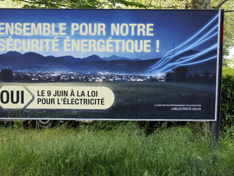 Centrales hydroélectriques: les Chambres fédérales divisées sur le droit de recours des organisations