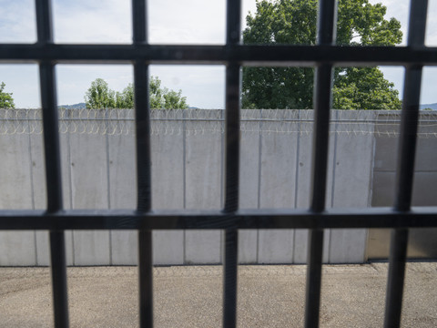 Le National veut une peine de prison à vie plus restrictive