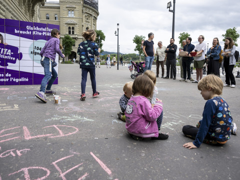 Garde d'enfants: conventions-programmes et aide fédérale maintenues